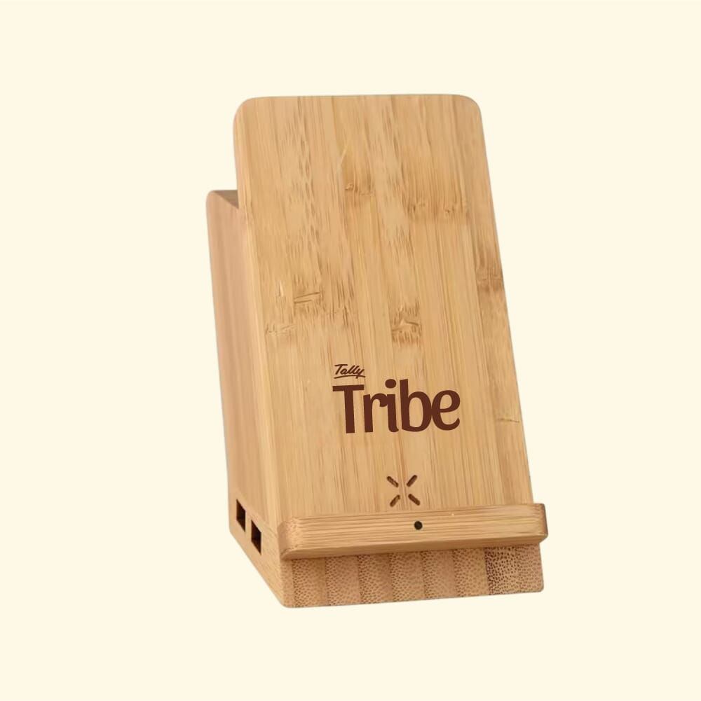 Wangari Maple 15W Wireless charger & USB Hub with Pen Stand